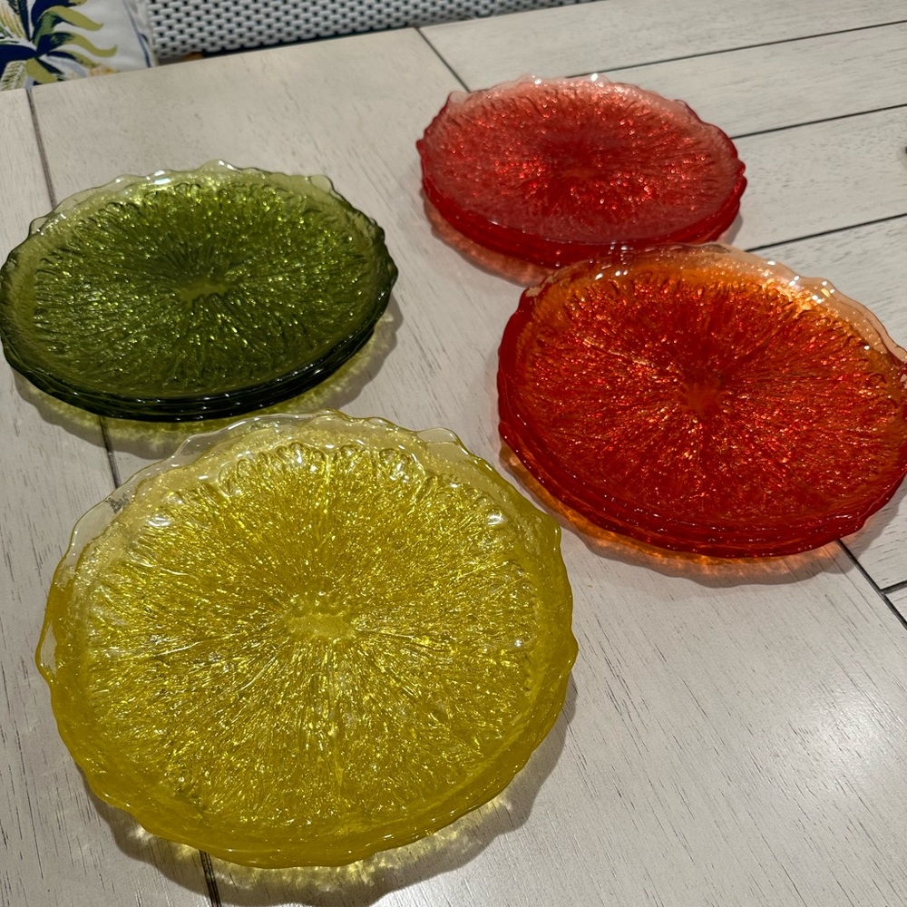 12 glass lettuce plates